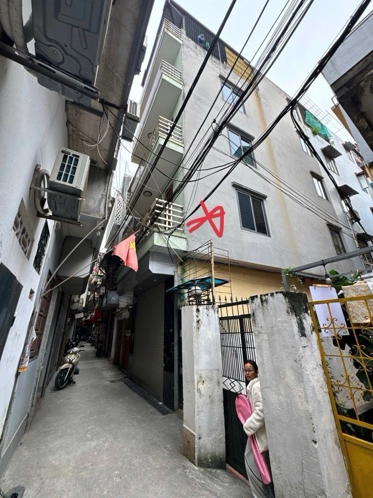 Cần bán Nhà mặt tiền đường Trương Định, Phường Tương Mai, Diện tích 40m², Giá 10.3 Tỷ