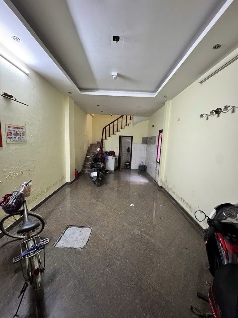 Cần bán Nhà mặt tiền đường Trương Định, Phường Tương Mai, Diện tích 40m², Giá 10.3 Tỷ 3