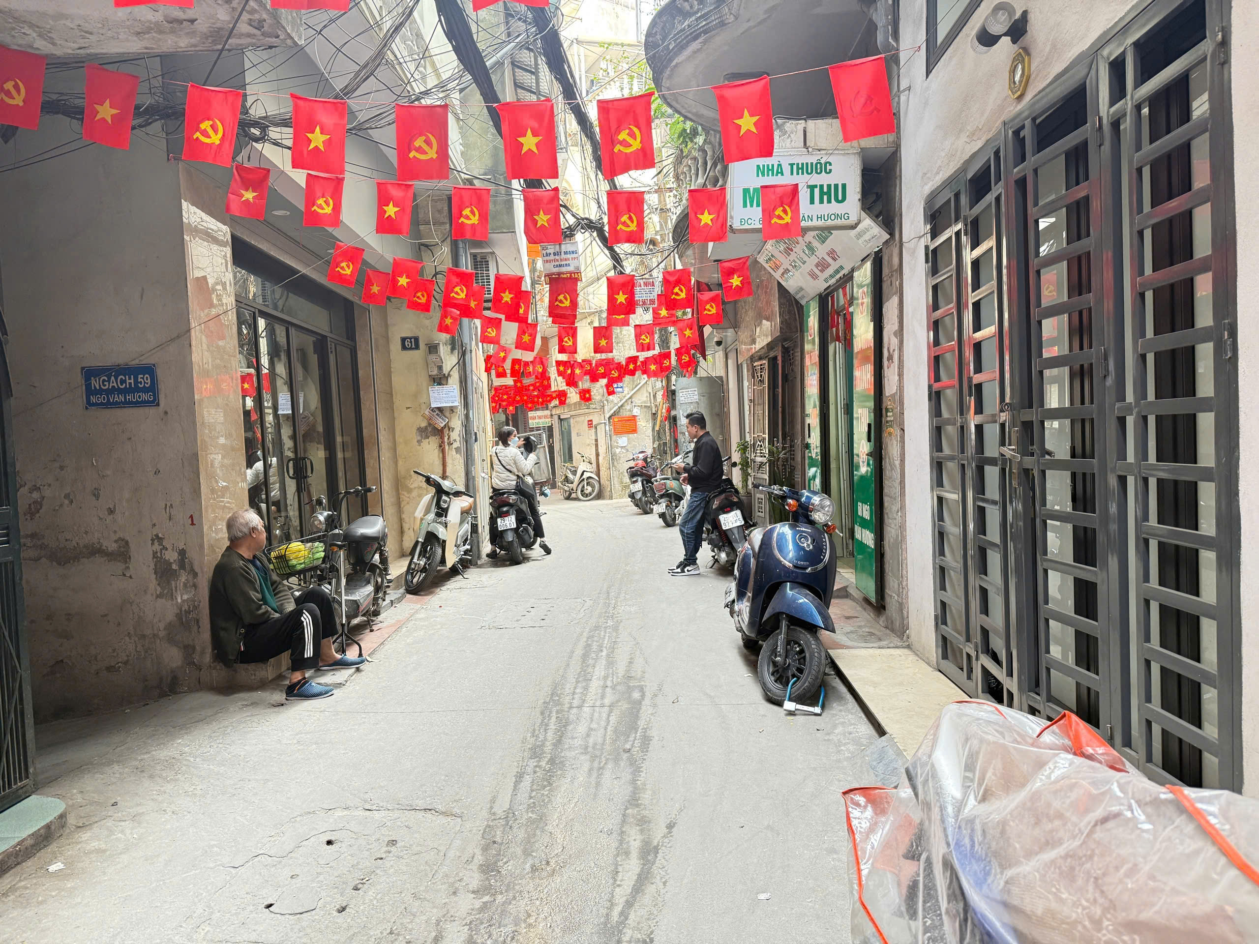 HIẾM THẬT SỰ!:GẦN Ô TÔ– 6 TẦNG ĐẦU TƯ – SỔ ĐỎ NỞ HẬU Bán nhà Đống Đa 3