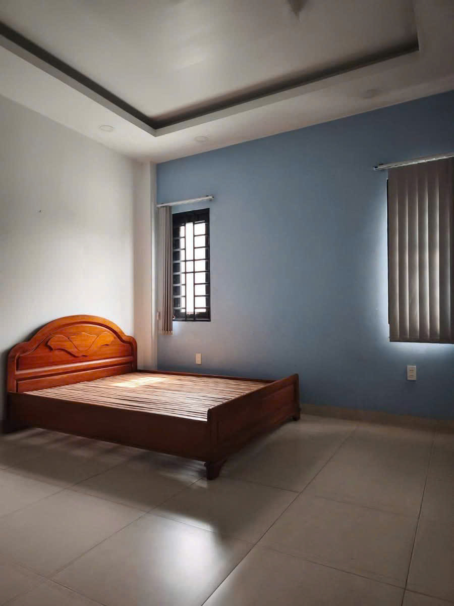 CHO THUÊ NHÀ KHU HỒNG LONG HIỆP BÌNH  THỦ ĐỨC CŨ GẦN QL13 TRỆT 2LAU 3PN GIÁ 13TR 3