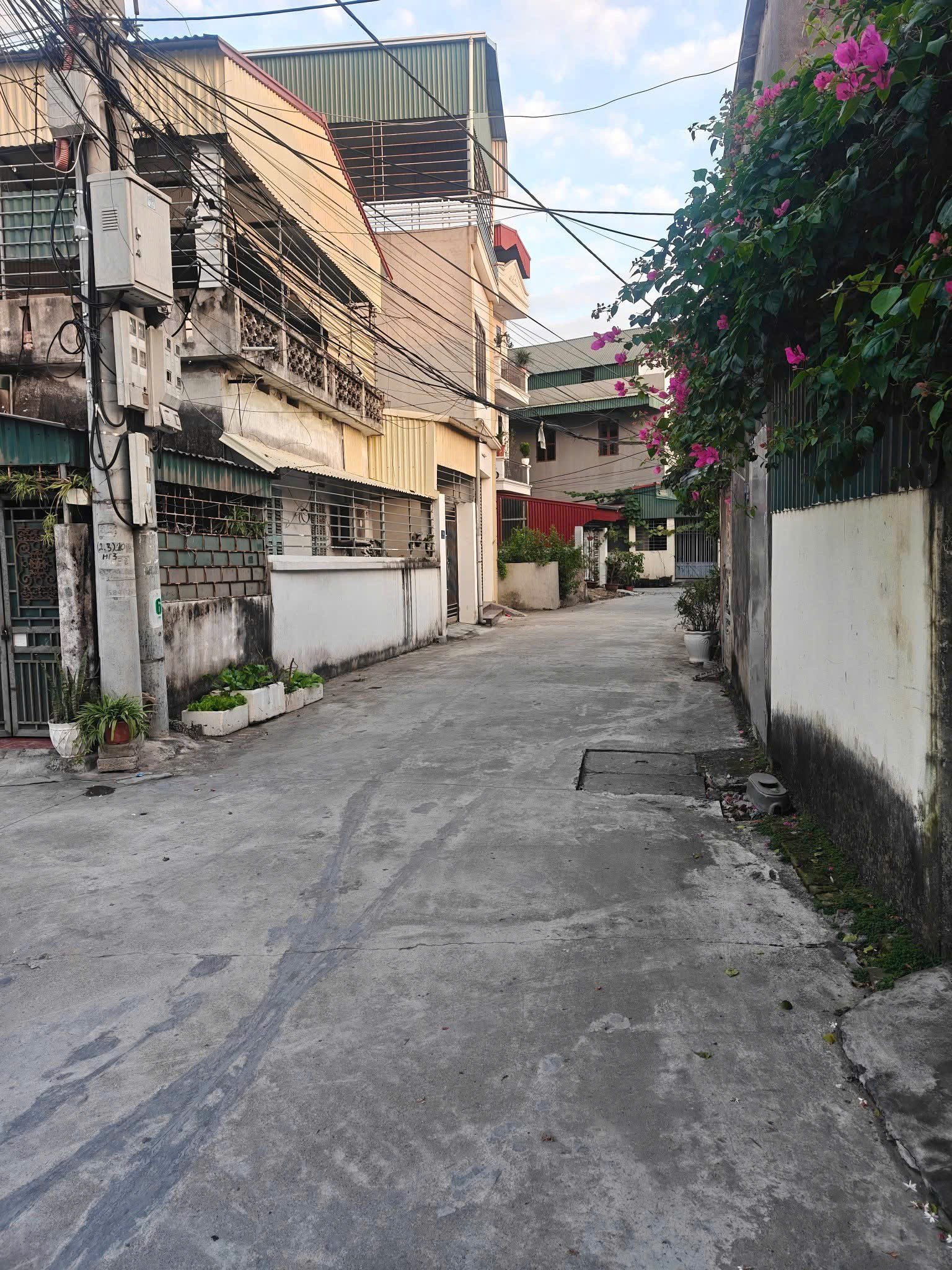 Bán lô góc Việt Hòa, mặt phố Việt Thắng, vị trí đẹp giá chỉ 1ty9xx 3