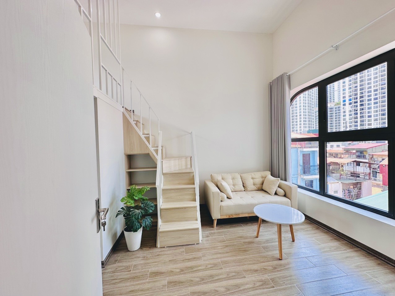 BÁN TÒA CHDV CẠNH ĐH HÀ NỘI 130M2 8 TẦNG 40PKK DOANH THU 2.2 TỶ/NĂM GIÁ HƠN 30 TỶ 3