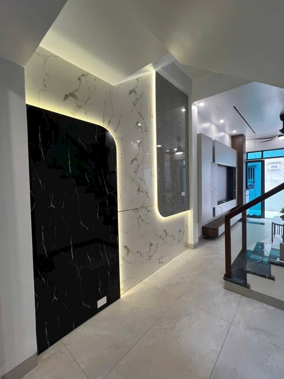 Bán nhà 3 tầng ngõ phố Nguyễn Đình Chiểu, ph Ngọc Châu, TP HD, 40.5m2, 3 ngủ, gần đường 4