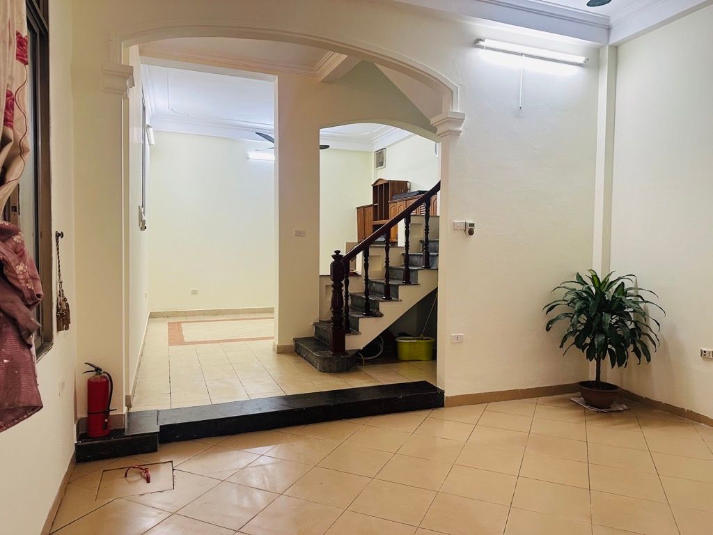 Bán nhà Trịnh Đình Cửu, Hoàng Mai, Lô góc 3 thoáng, Ô tô, 47m2, 12.8 tỷ 2