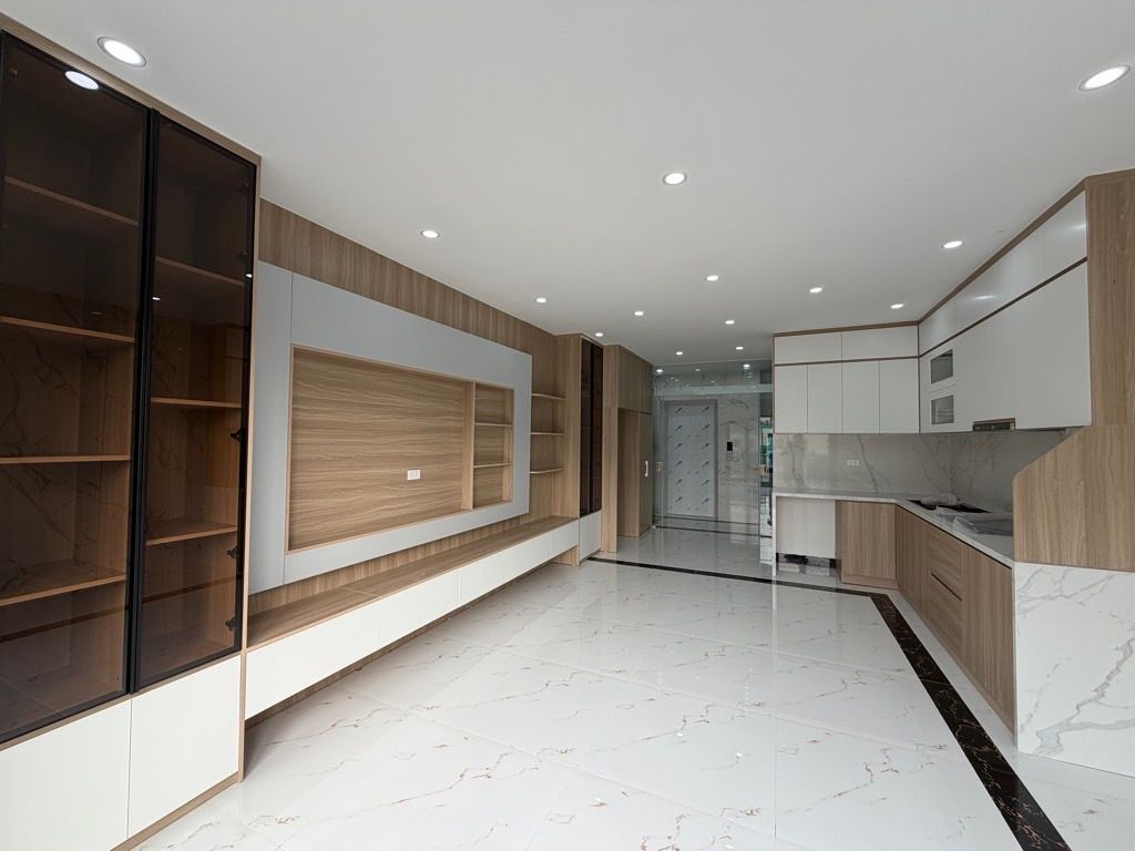 Bán nhà Ngọc Hồi, Hoàng Mai, Gara ô tô, Thang máy, 50m2, 18.1 tỷ(CTL) 3