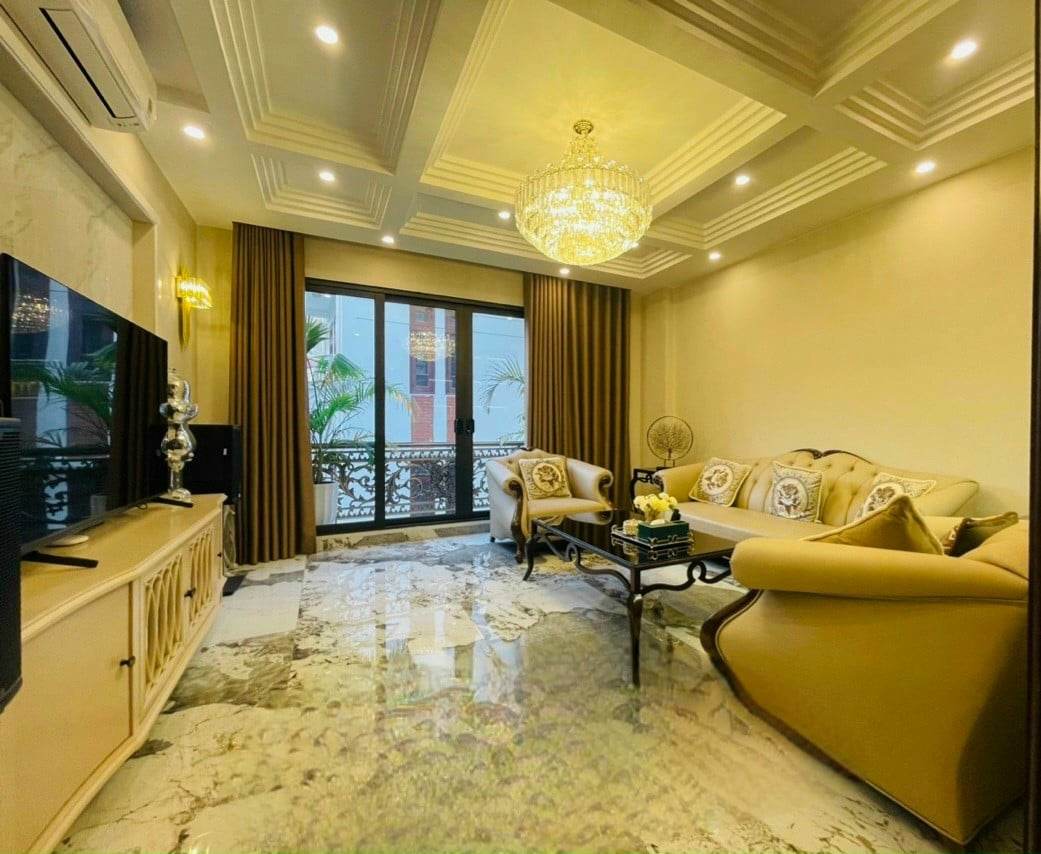 BÁN GẤP NGỌC LÂM 60M x 7T THANG MÁY, GARA Ô TÔ, FULL NỘI THẤT, KINH DOANH. GIÁ 1X TỶ