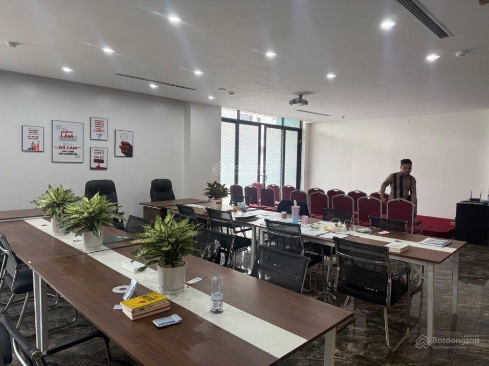 Bán nhà phố Hoàng Ngân - 90m2 6 tầng - Thang máy Full nội thất đẹp - Kinh doanh đông đúc 3