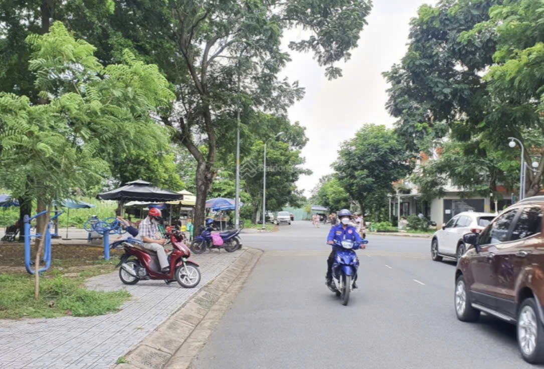 Cần bán Đất dự án Hưng Phú 1, Diện tích 131m², Giá 16.8 Tỷ 2