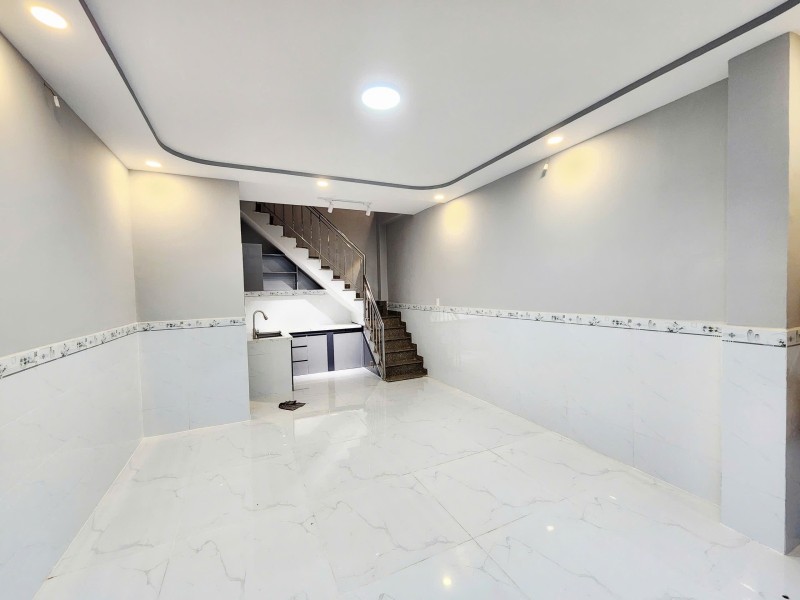 XE HƠI ĐỖ CỬA VƯỜN LÀI 28M2 - 3 TẦNG BTCT SÂN THƯỢNG SHR - CHỈ 5.5 TỶ 3