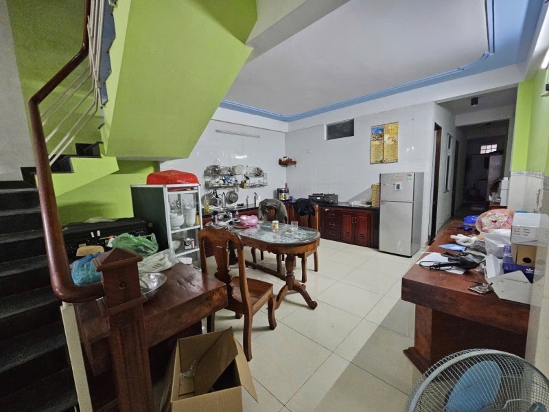 NGAY CHỢ NON NƯỚC - MẶT BẰNG KINH DOANH 2 TẦNG - DT 125m(5x 25) - CHỈ 6.X TỶ 2