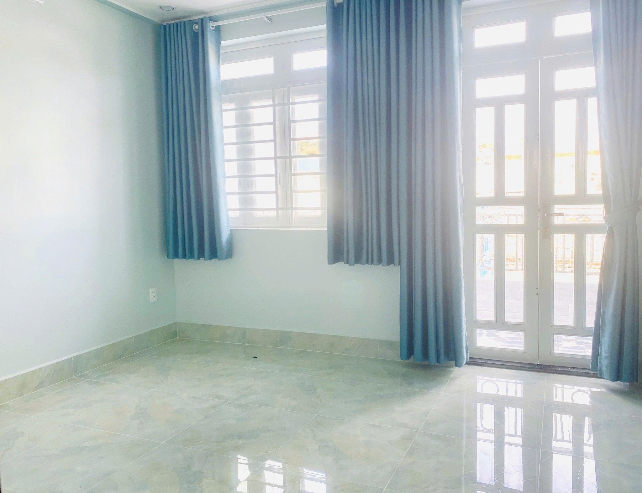 CHO THUÊ NHÀ 3 TẦNG MỚI ĐẸP KHU GIGAMALL- CẦU BÌNH LỢI.