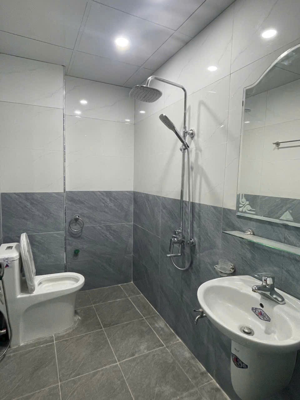 Nhà lô góc 3,5 tầng ngõ phố Cô Đông – hướng Nam mát mẻ giá 2.7 ty 4