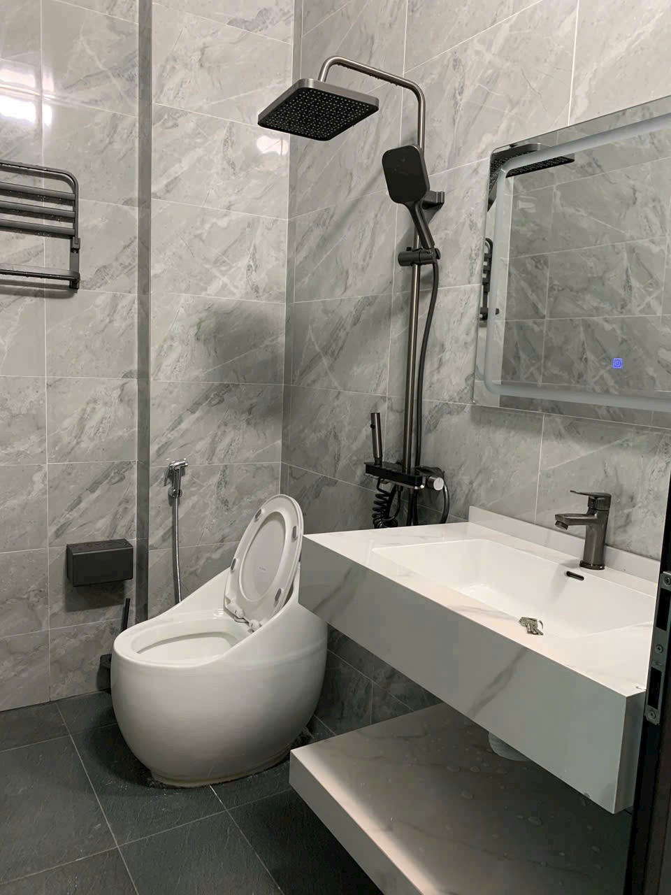 Bán nhà 3 tầng Bình Hàn, ngõ thông ô tô – giá chỉ 2,8xx tỷ 4