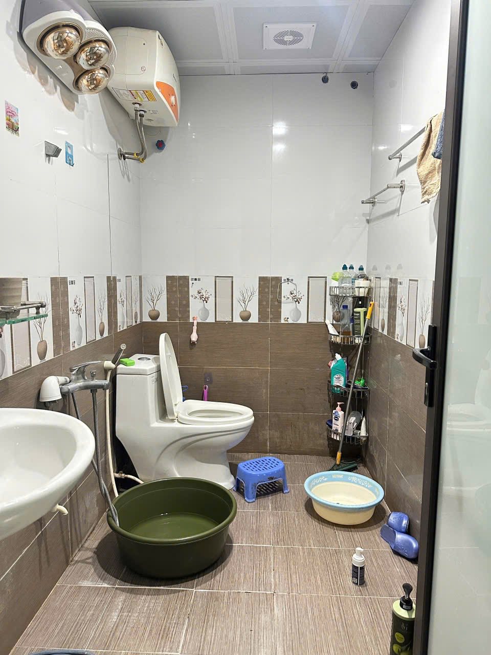 Bán căn nhà 3 tầng mặt phố KD buôn bán, phường Ngọc Châu, TP HD, 75m2, mt 5m, 4.x tỷ 5