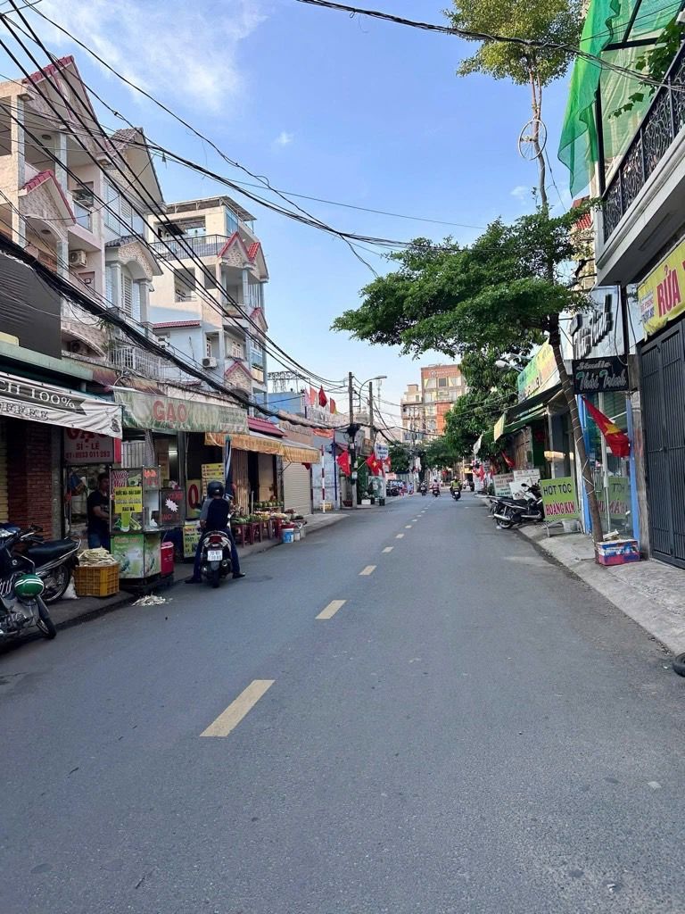 Bán Nhà Mặt Tiền Gò Vấp, Gần Siêu Thị Emart, 77m2, Ngang 8m, Chỉ 7.9 Tỷ 4