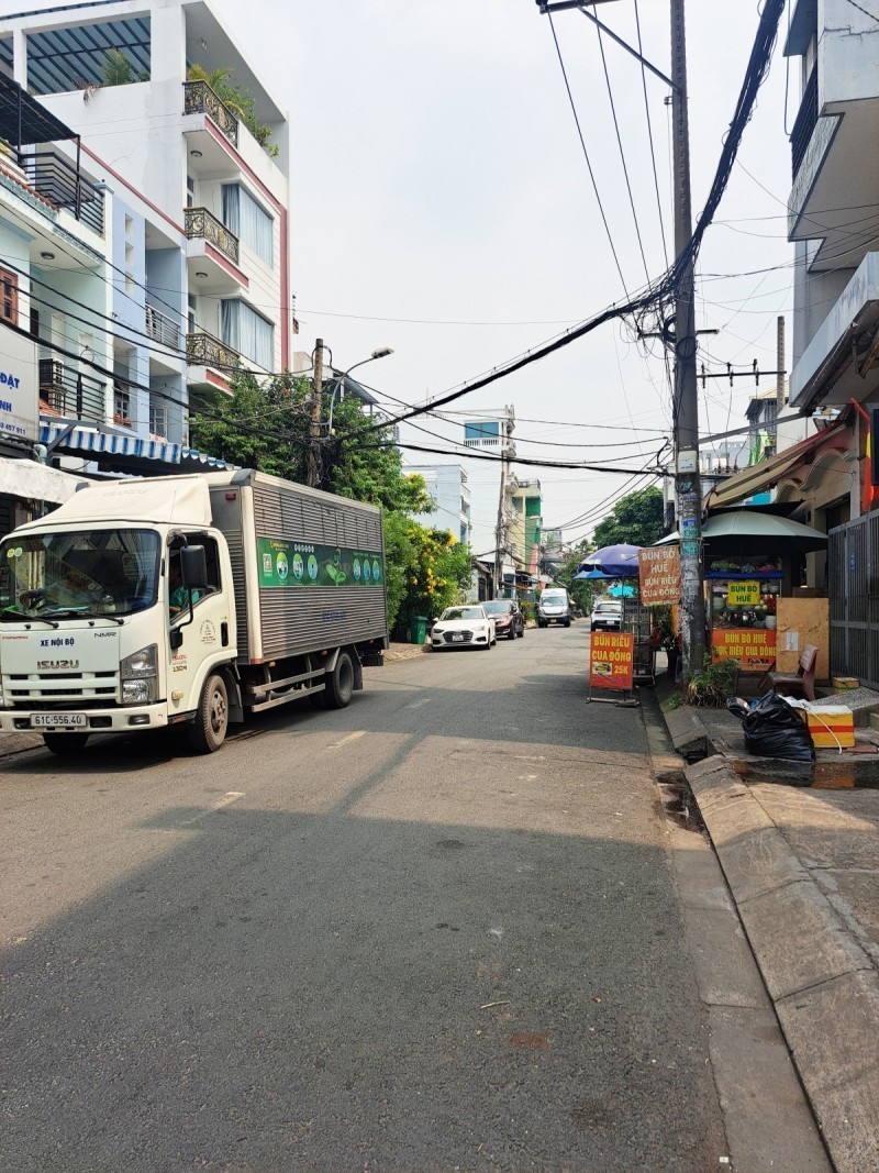 Nhà mặt tiền giáp chợ Tân Hương, 2T, TP đang cho thuê, giá nhỉnh 2 tỷ 2