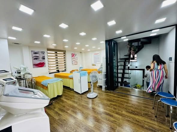 Mặt Phố Hàn Thuyên Mặt Tiền 12M 275M2 135 Tỷ Vỉa hè rộng 2