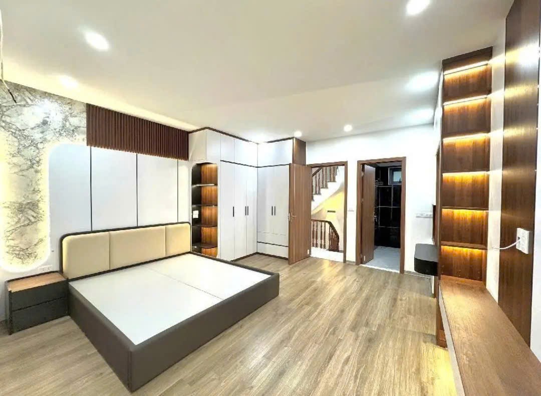 GIẢM SÂU 200TR – NHÀ NGÕ Ô TÔ PHỐ TÂY SƠN6 TẦNG THANG MÁY – 39M² – 13.6 TỶ – THANH KHOẢN CAO 2