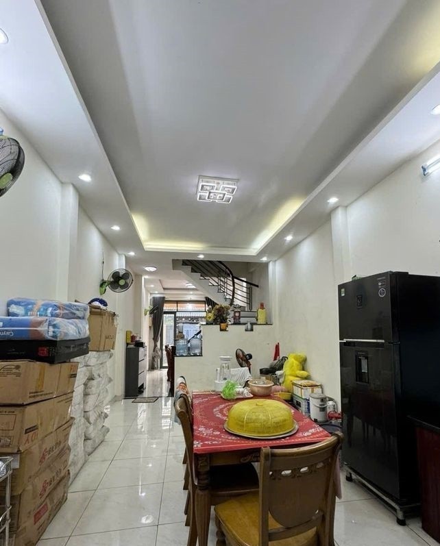 4 tầng 81m2 có 8 tỏi x Quang Trung Phường 8 Gò Vấp TP. Hồ Chí Minh. 3