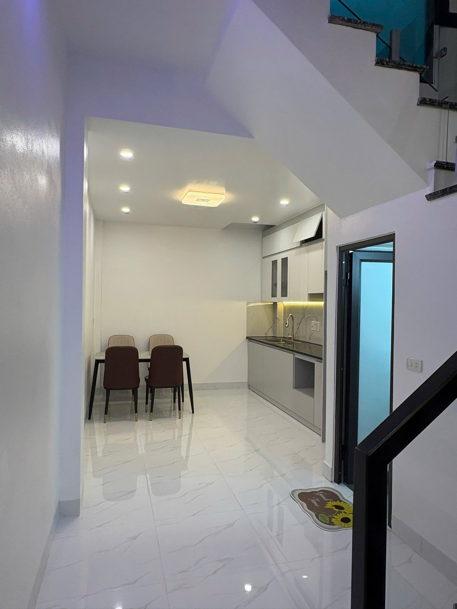 Bán căn nhà 3 tầng mặt ngõ oto phố Bình Lộc, ph Tân Bình, TP HD, 41.5m2, 3 ngủ, chỉ 2.93 tỷ 6