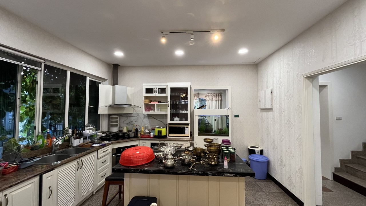 Cho thuê biệt thự quận Thủ Đức Garden Home,Quốc Lộ 13 liền kề Vạn Phúc city