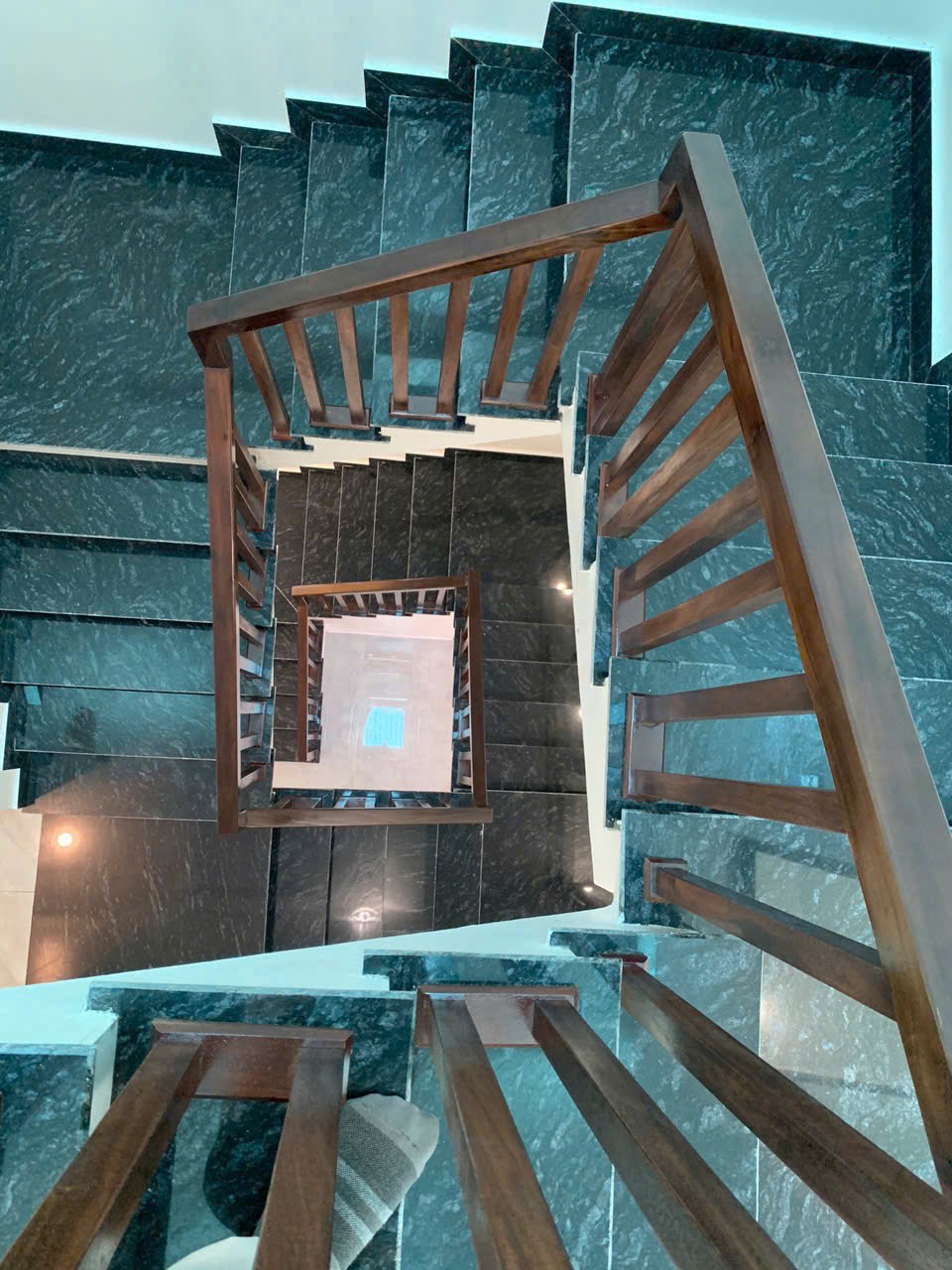 Bán nhà 3 tầng Bình Hàn, ngõ thông ô tô – giá chỉ 2,8xx tỷ 5