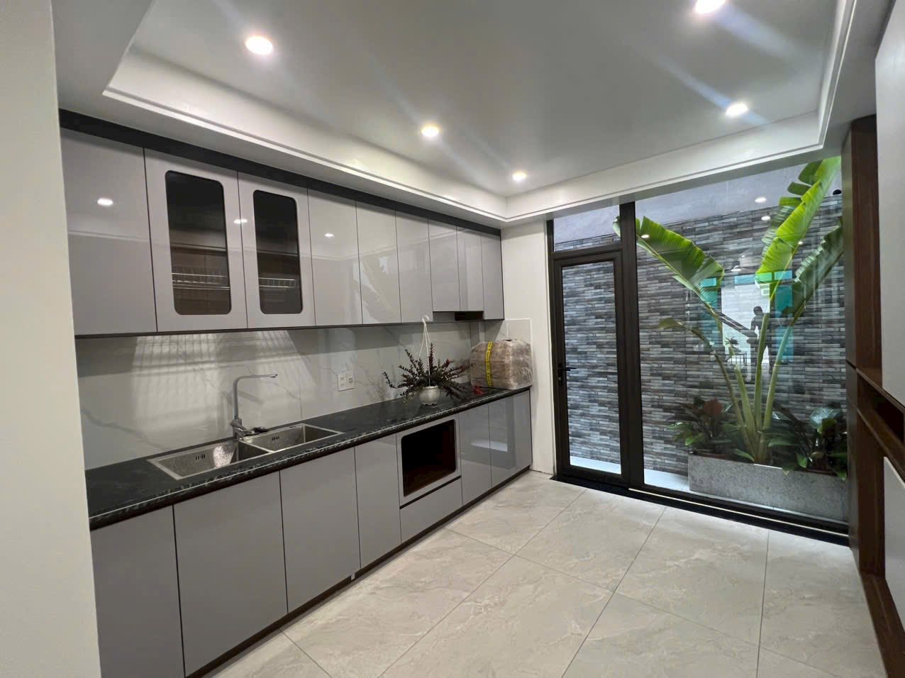 Bán nhà 3 tầng ngõ phố Nguyễn Đình Chiểu, ph Ngọc Châu, TP HD, 40.5m2, 3 ngủ, gần đường 6