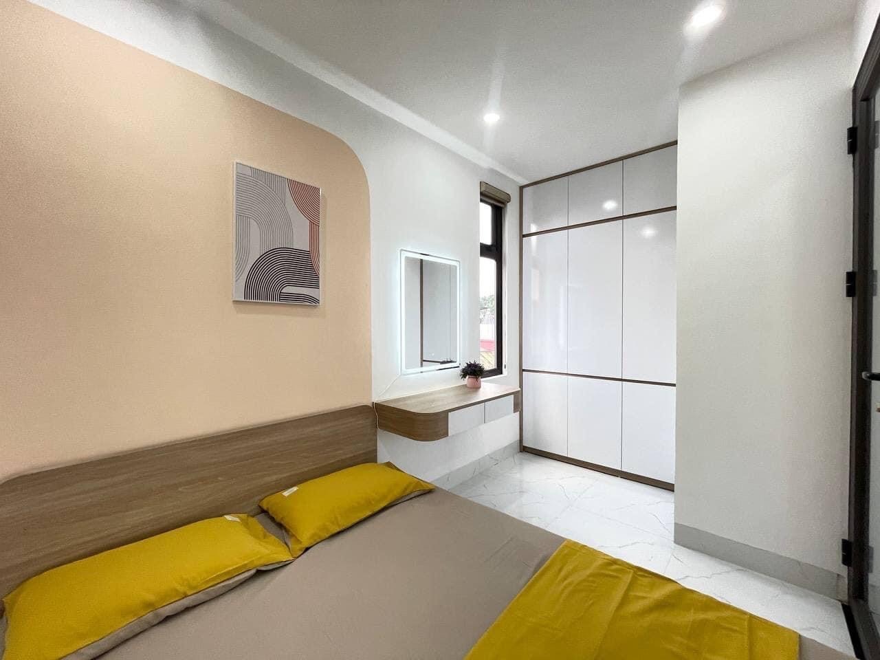 BÁN TÒA CCMN TRUNG VĂN 150M2 7 TẦNG 42PKK DÒNG TIỀN HƠN 2 TỶ/NĂM GIÁ 32 TỶ 5