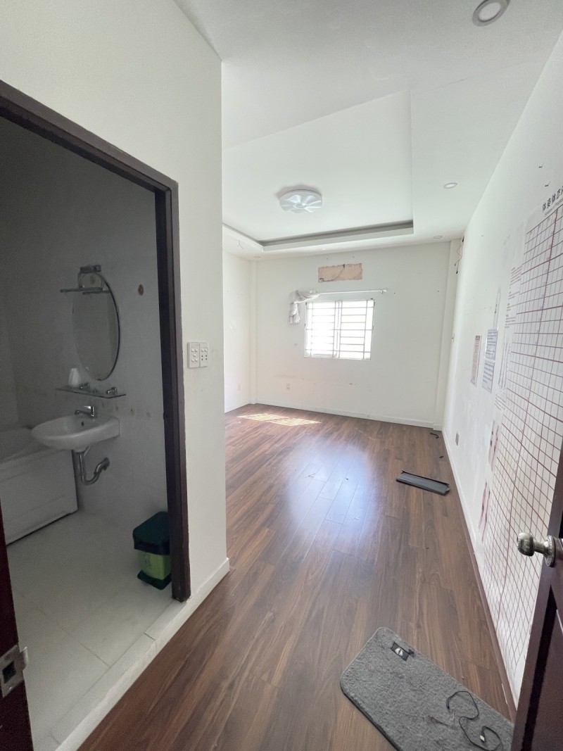 MẶT TIỀN HẺM XE TẢI KHUÔNG VIỆT - 96M2 (3.8x26) - 4 TẦNG BTCT SHR CHỈ 12 TỶ 6