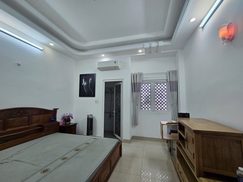 Bán nhà đường Man Thiện, Phường Tăng Nhơn Phú A, Thủ Đức, TP HCM. DT 70m2, 3 tầng. Giá  7.85  tỷ. 4