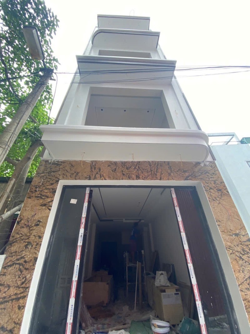 BÁN NHÀ MỚI 6 TẦNG – PHỐ TRẠM, LONG BIÊN  40M²  MẶT TIỀN 3.5M  9.8 TỶ 3