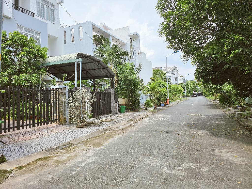 23.9 TỶ TL – HẠ MẠNH 1.3 TỶ  BIỆT THỰ LÔ GÓC KDC GIA HÒA – NHẤT KHU 5