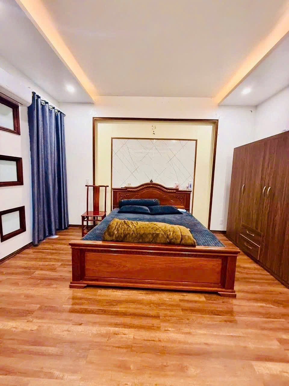 Bán nhà 4 tầng mặt đường đôi Phùng Chí Kiên, KĐT An Phú, TP HD, 67.5m2, mt 4.5m, 4 ngủ 7