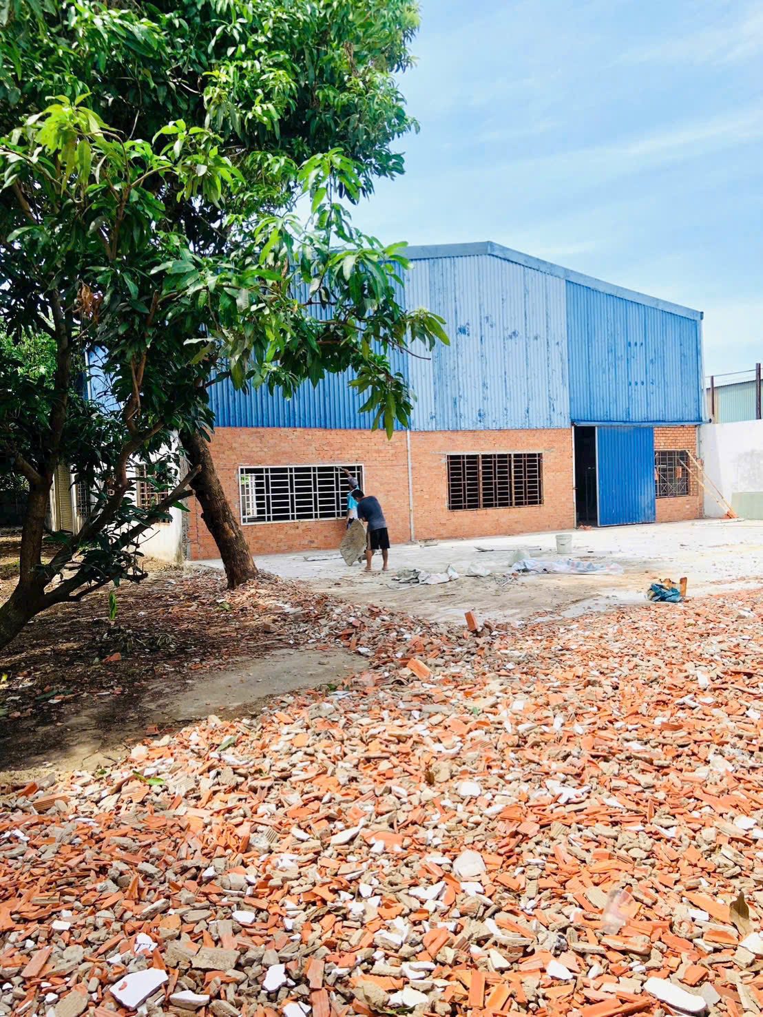 Bán nhà xưởng hẻm Võ Văn Bích , Bình Mỹ tdt 1076m2 full thổ ( dtxd 500m2 ) giá 17,5 tỷ