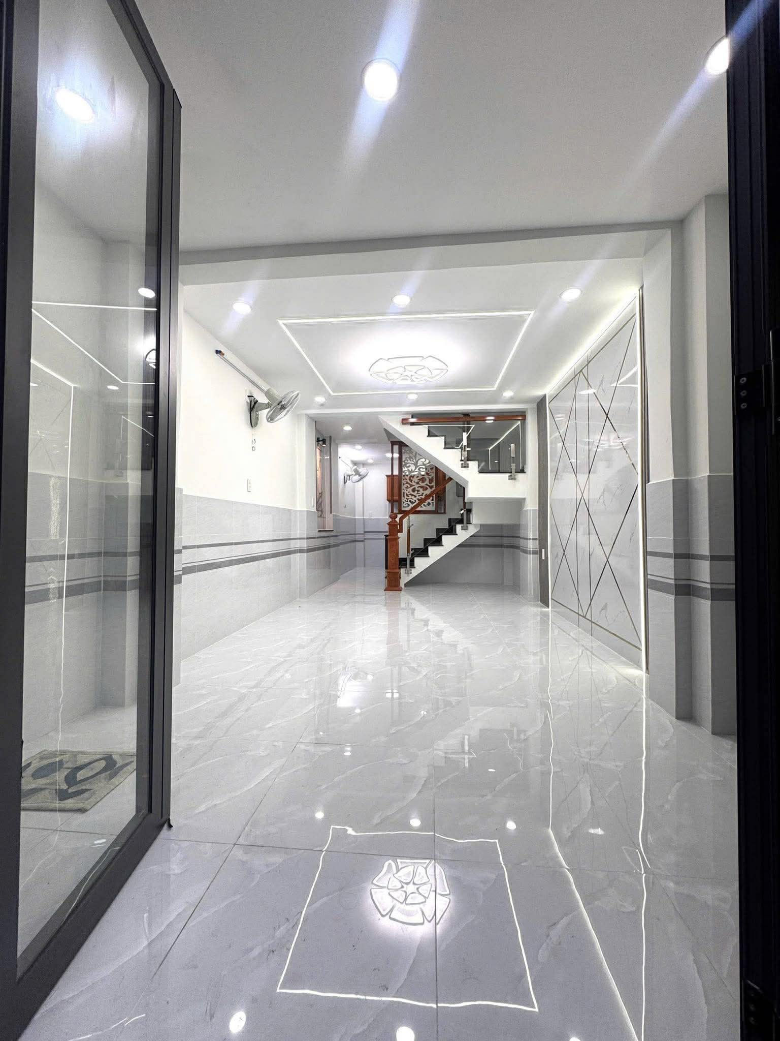 NHÀ MỚI ĐÓN TẾT – SÁT METRO Q12 – GIÁP GÒ VẤP – HẺM 3M THÔNG - TRƯƠNG THỊ HOA,  QUẬN 12. 2