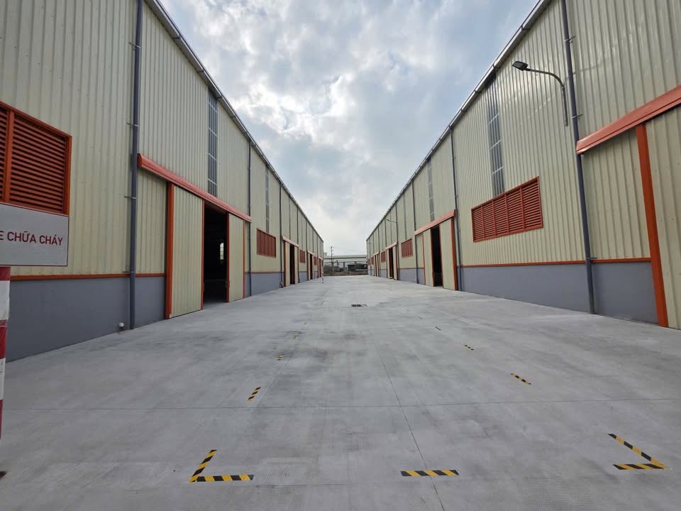 Cho thuê Kho - Nhà xưởng Xã Nguyên Khê, Đông Anh, Diện tích 3500m², Giá Thương lượng 3