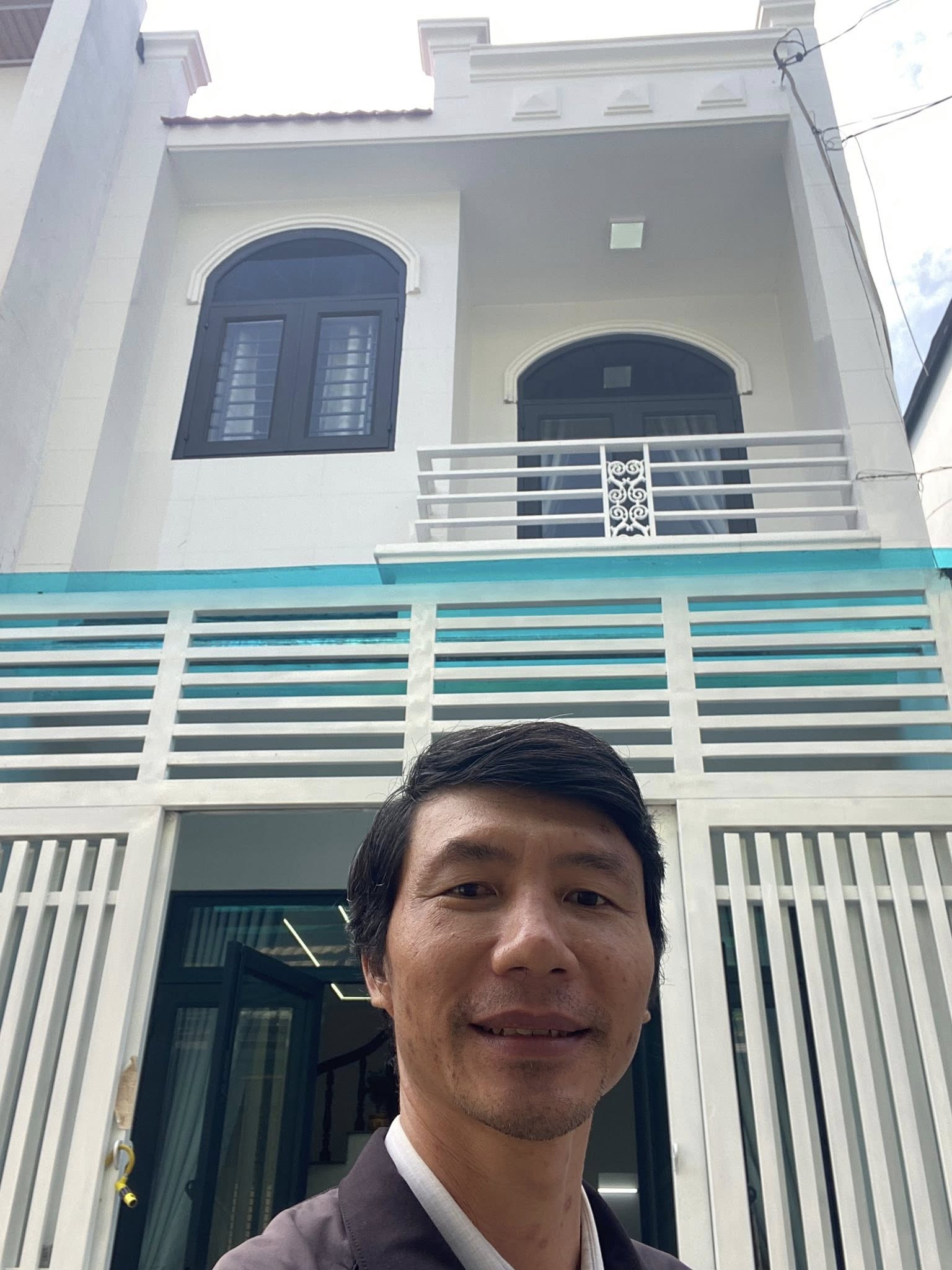 NHÀ 2 TẦNG – XE HƠI TỚI NHÀ - GẦN BẾN XE BUÝT HIỆP THÀNH, CHỢ GIÃN DÂN - QUẬN 12.