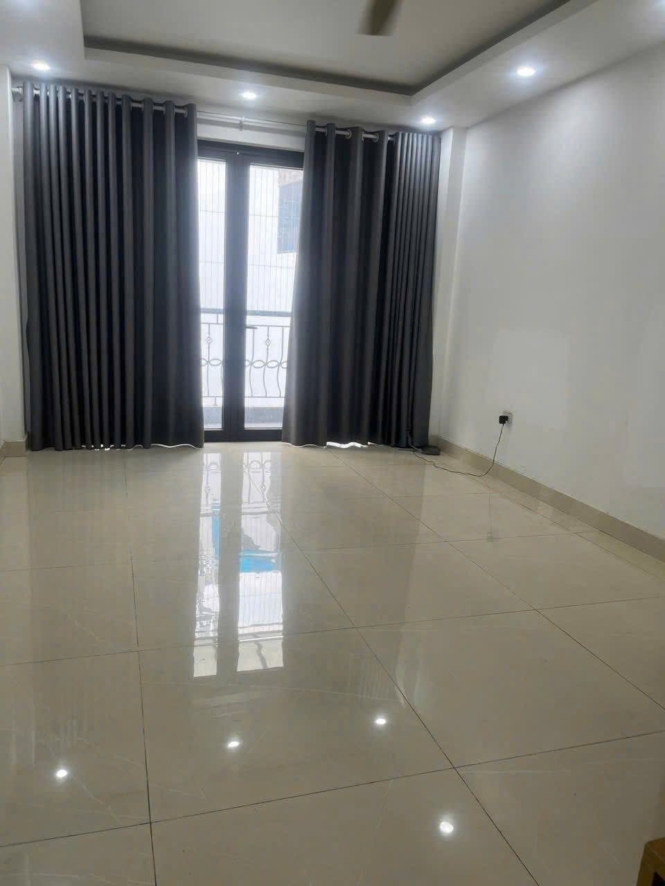 Mặt Phố Nguyễn Hy Quang Hoàng Cầu Mặt Tiền 9M 46.5 Tỷ Vỉa Hè Ô TÔ 2 Chiều 3