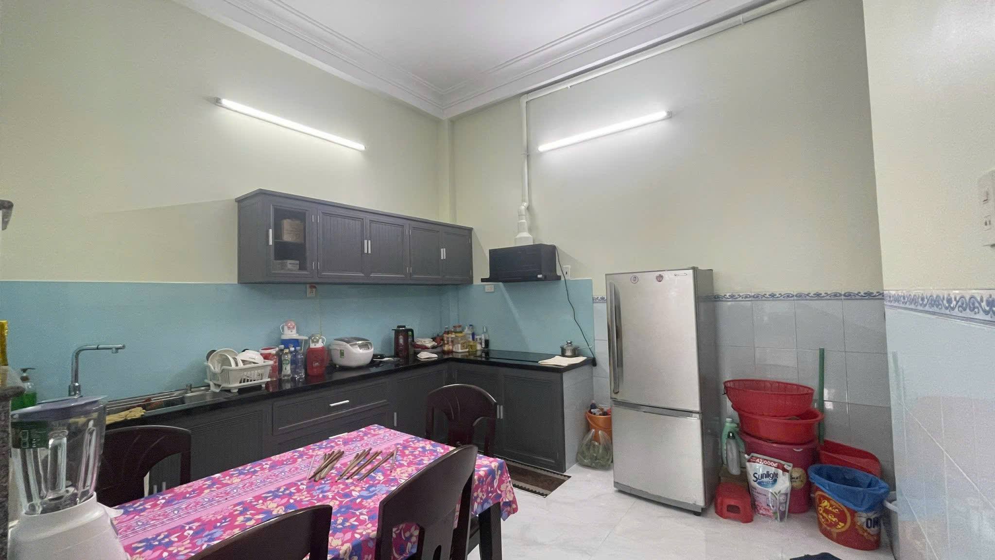 NHÀ 3 TẦNG GẦN BIỂN PHƯỜNG VĨNH HÒA, BẮC NHA TRANG – GIÁ CHỈ 6 TỶ 4