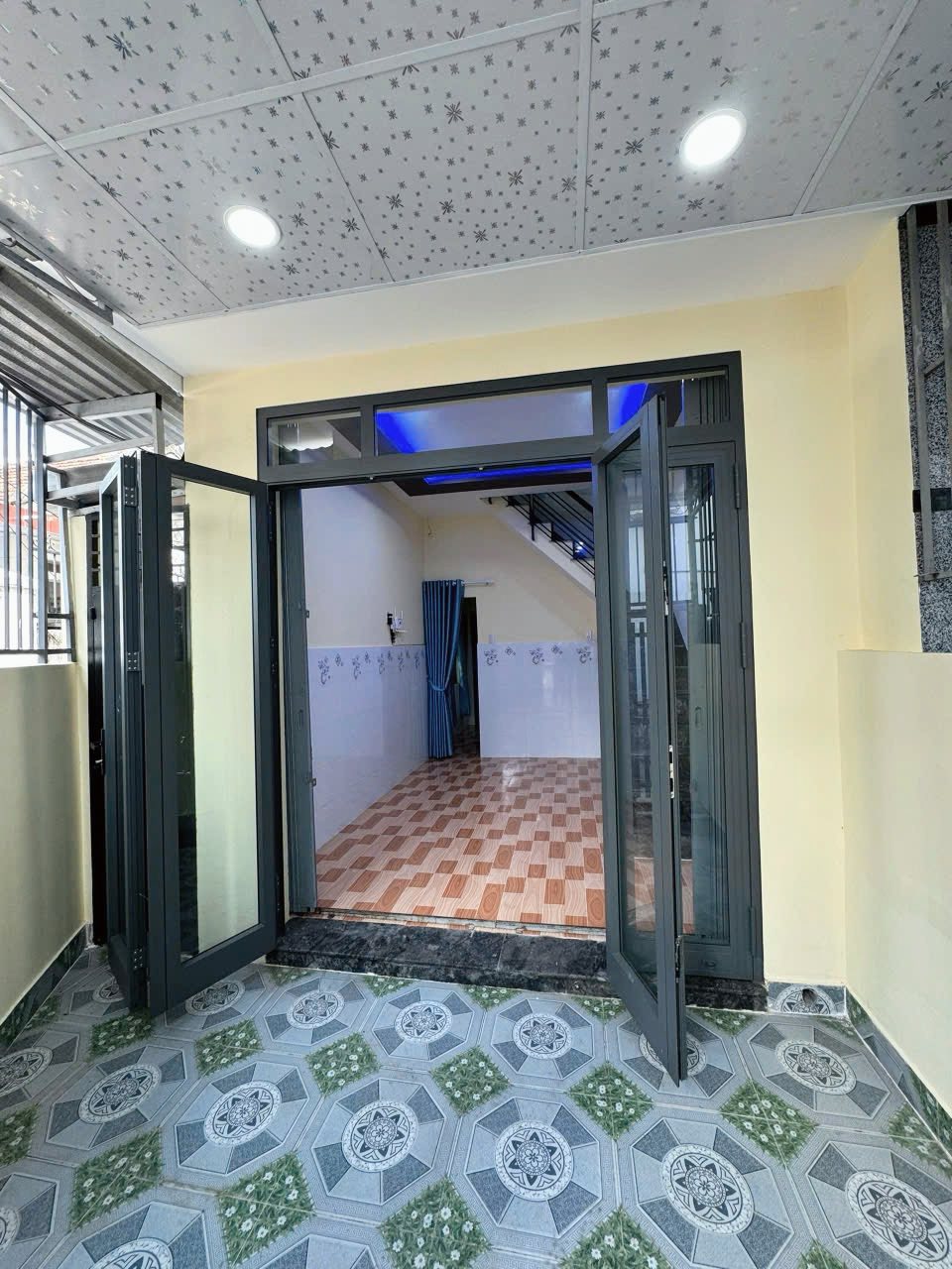 BÁN NHÀ CĂN GÓC 2 TẦNG HẺM HƯƠNG LỘ NGỌC HIỆP - NHA TRANG 2