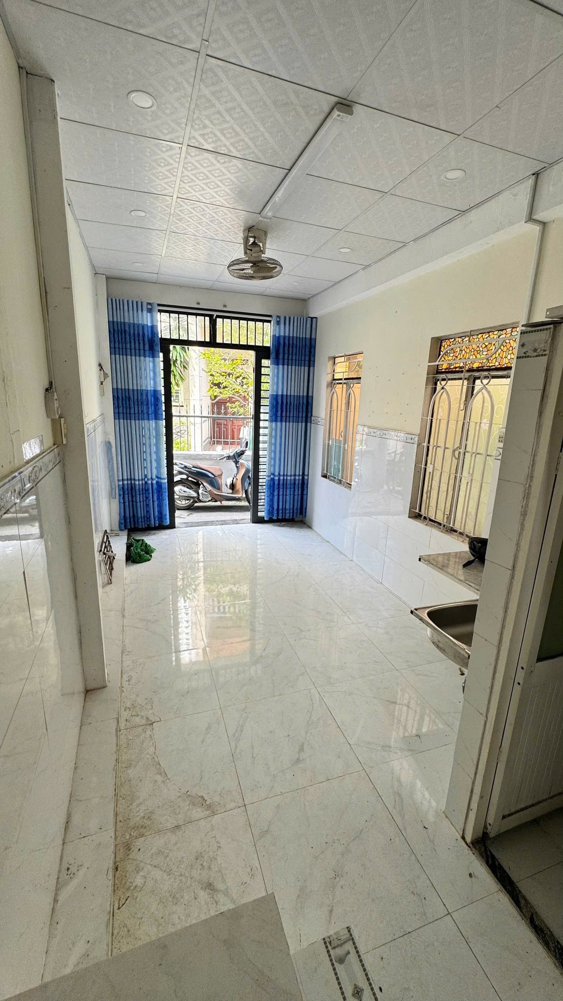 Bán nhà 3 tầng + 1 tum TTTP Nha Trang, đường Phan Đình Giót 1,65 tỷ 2