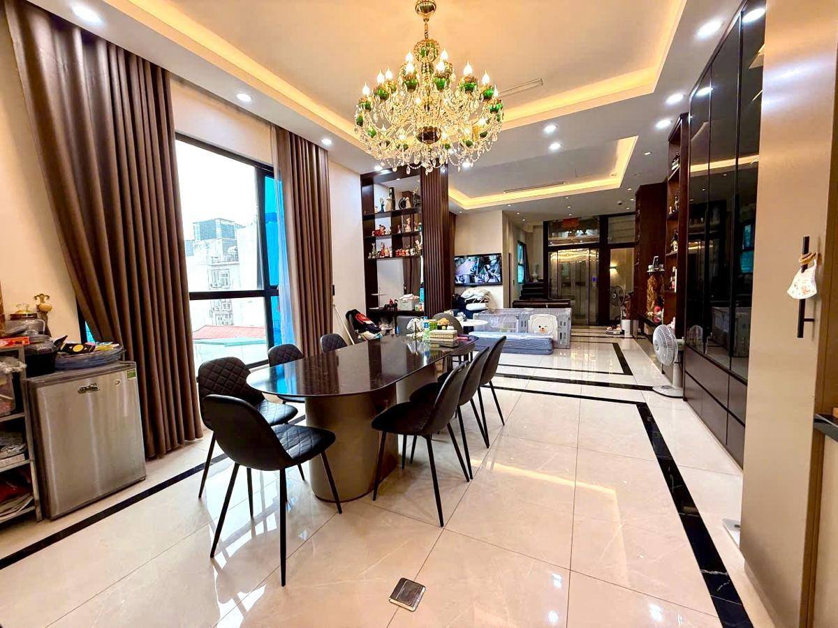 Lý Nam Đế 7 Tầng Thang Máy Lô Góc 2 Mặt Thoáng 31 Tỷ Khu Phân Lô Ô TÔ 3