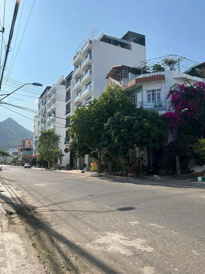 BÁN NHÀ 3 TẦNG MẶT TIỀN LÝ THÁI TỔ 20M, VĨNH HÒA, BẮC NHA TRANG – GIÁ 8,9 TỶ 6