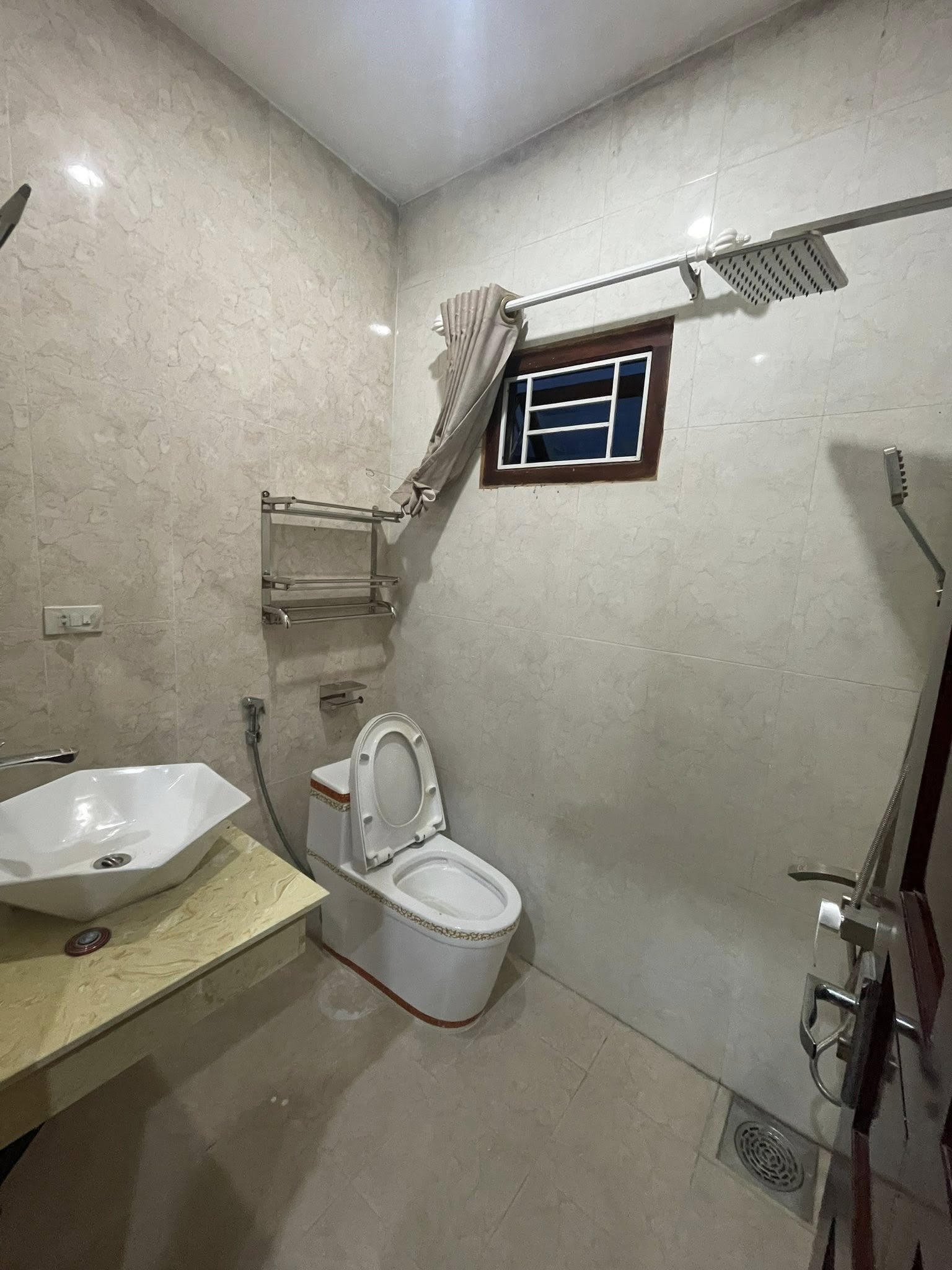 NHÀ 2 TẦNG ĐƯỜNG 12M VĨNH HÒA – GẦN BIỂN, KINH DOANH TỐT, GIÁ CHỈ 6,4 TỶ 3