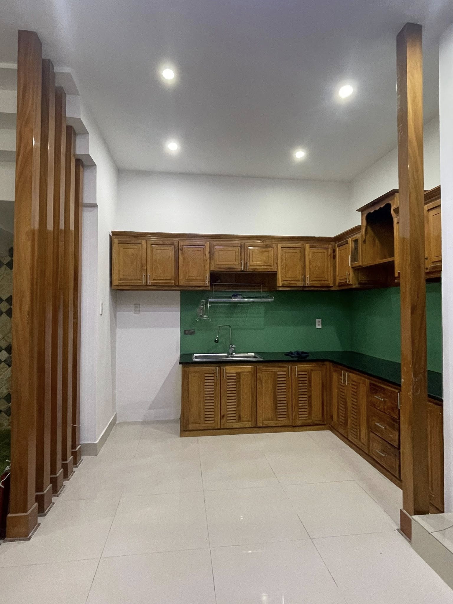 NHÀ 2 TẦNG ĐƯỜNG 12M VĨNH HÒA – GẦN BIỂN, KINH DOANH TỐT, GIÁ CHỈ 6,4 TỶ 5