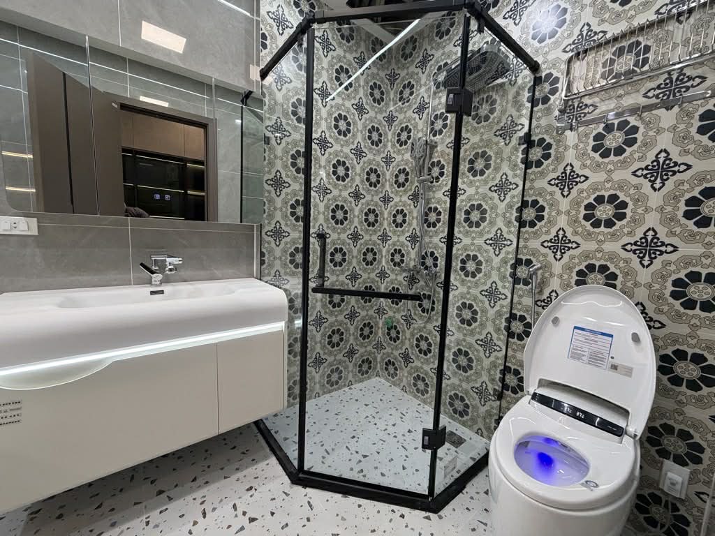 LƯƠNG NGỌC QUYẾN HÀ ĐÔNG- PHÂN LÔ- OTO- KINH DOANH- NHỈNH 16 TỶ 2