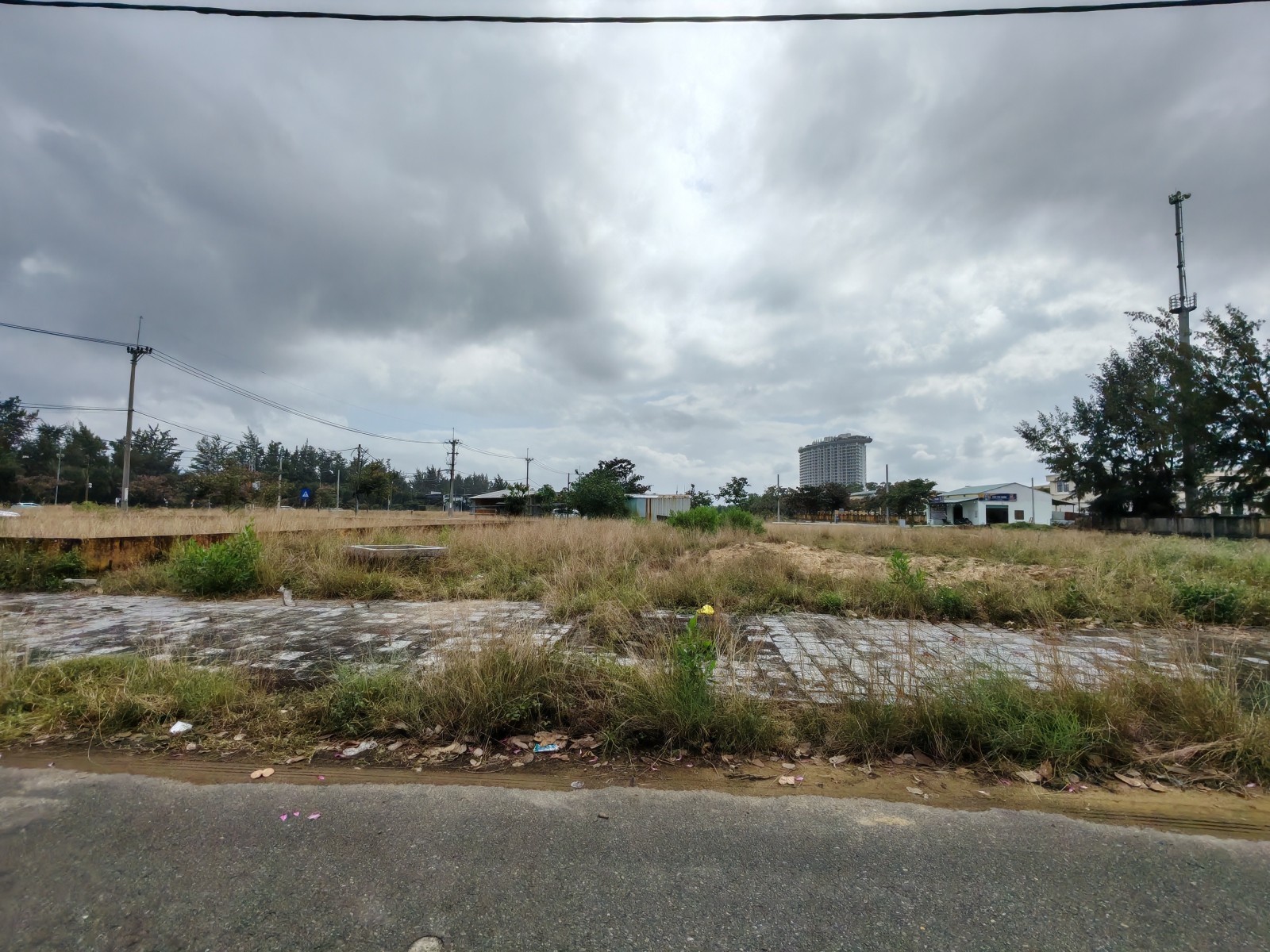 Đất Trường Sa 150m2 giá 15 tỷ gần biển Mỹ Khê, phù hợp xây khách sạn 2