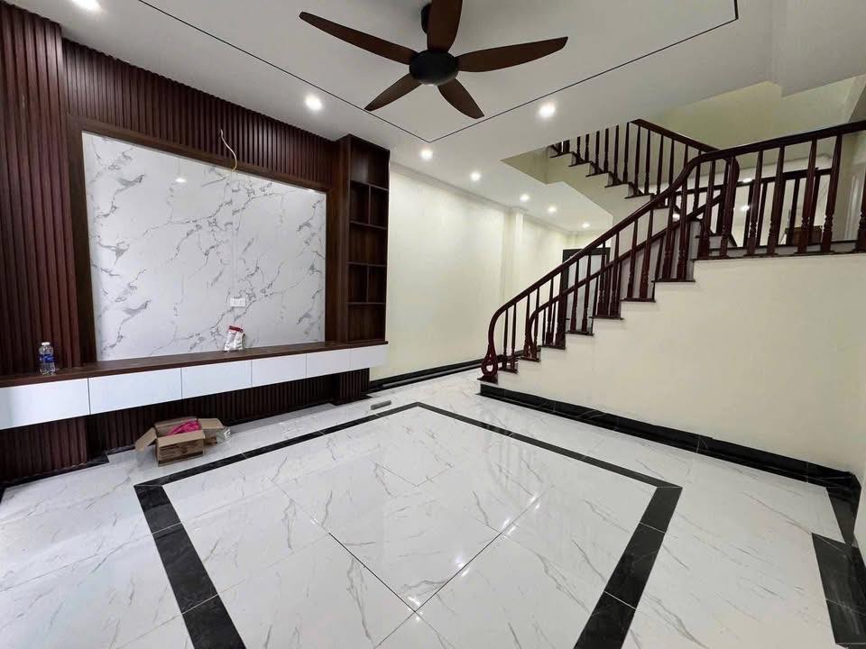 Chính Chủ Căn Nhà 3 Tầng, Công Năng Sử Dụng Đầy Đủ: 0835459289