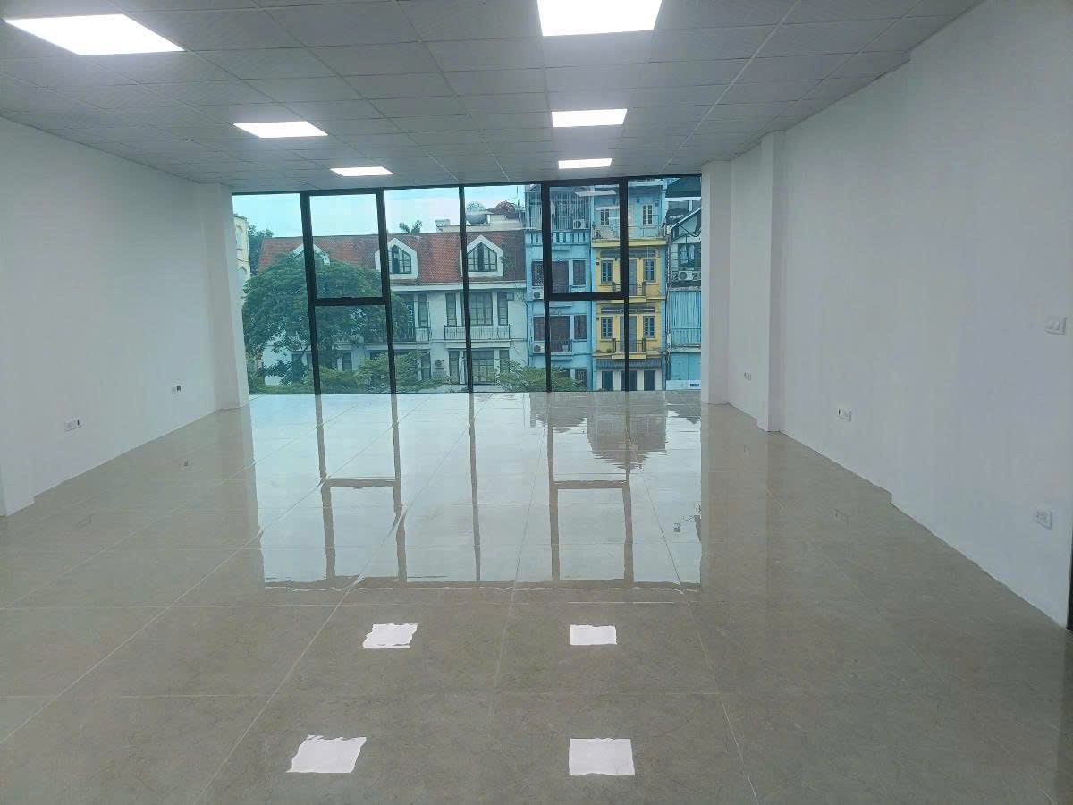 CẦU GIẤY - TRẦN THÁI TÔNG - 150M2 - 9 TẦNG - MT 9M - GIÁ 115 TỶ - HÀNG XÓM ĐSQ MỸ - MẶT PHỐ VIP - 3