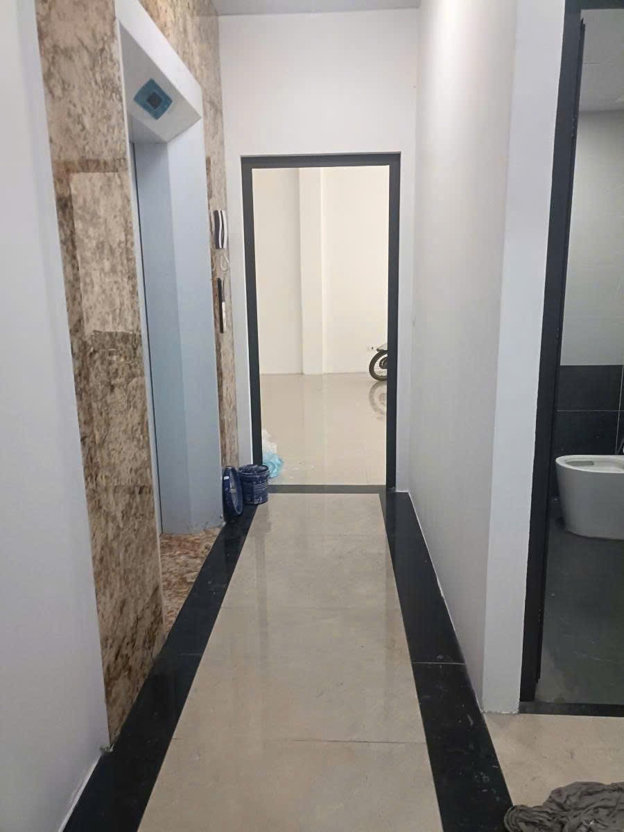 CẦU GIẤY - TRẦN THÁI TÔNG - 150M2 - 9 TẦNG - MT 9M - GIÁ 115 TỶ - HÀNG XÓM ĐSQ MỸ - MẶT PHỐ VIP - 4